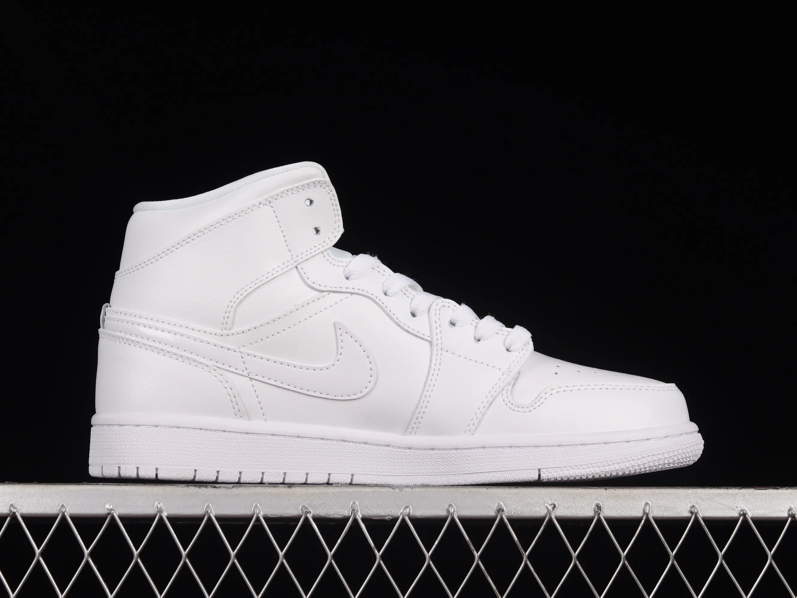 All categories Air Jordan Jordan series basketball shoes Air Jordan 1 Mid Air Jordan 1 Mid AJ1 Joe 1 pure white mid-top basketball shoes DV0991-111